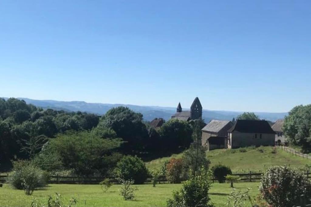 Villa La Baronne-Hauteurs De Beaulieu-Sur-Dordogne Exterior photo